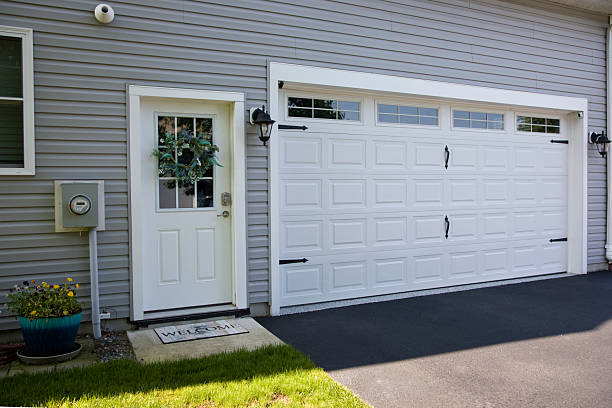 24/7 Emergency Garage Door Panel Replacement experts in Trigg County County, KY